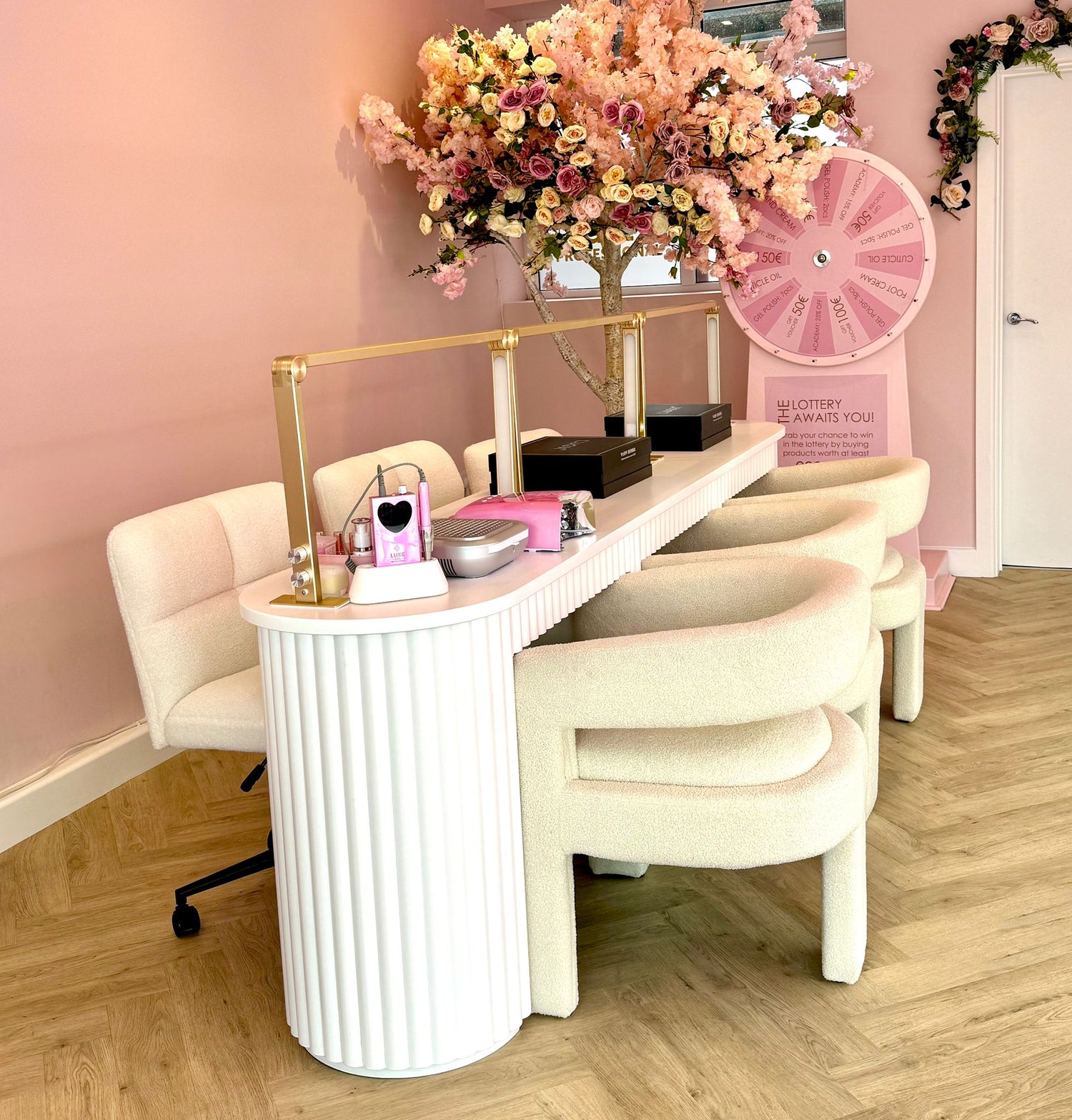 HARD GEL EXTENSION COURSE - BEGINNERS